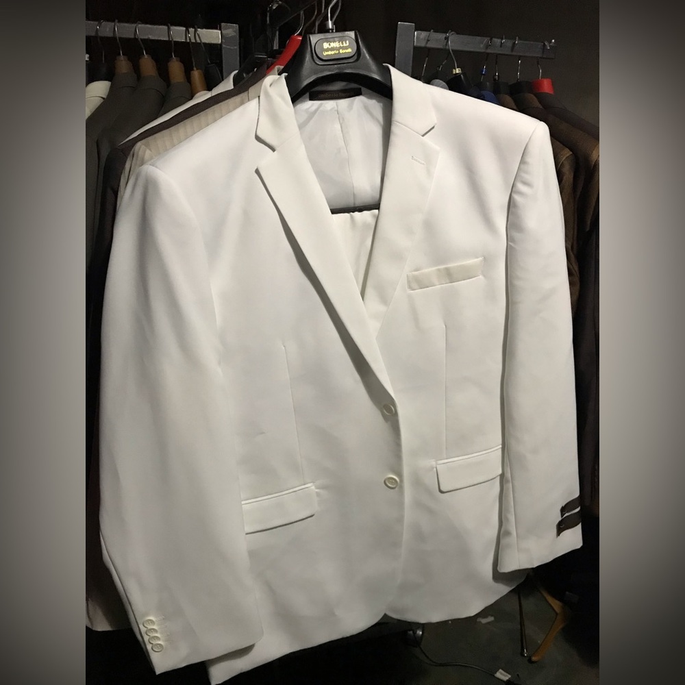 Umberio Bonelli Brand New With Tag 2-Piece Suit Size 48R